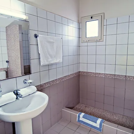 Aparthotel Ourania 3*