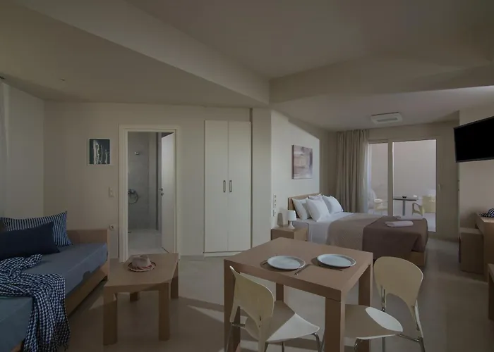 Ourania Aparthotel 3*