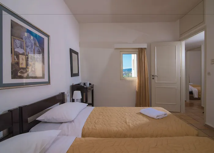 Aparthotel Ourania 3*