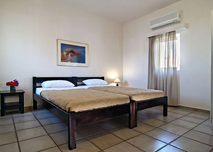 Ourania Aparthotel 3*