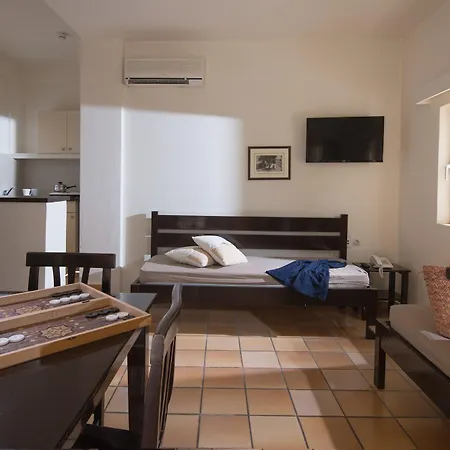 Ourania Apartahotel 3*