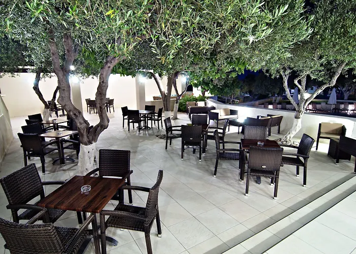 Apart Otel Ourania 3*