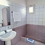 Aparthotel Ourania 3*
