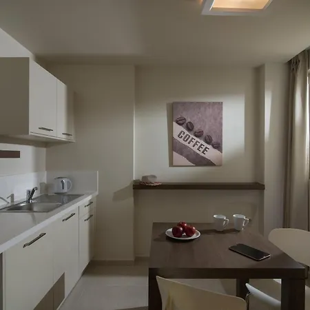 Ourania Aparthotel 3*