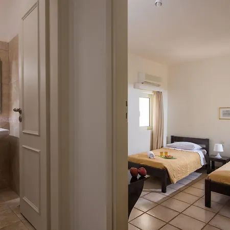 Lägenhetshotell Ourania 3*