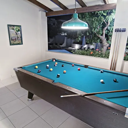 Ourania Lägenhetshotell