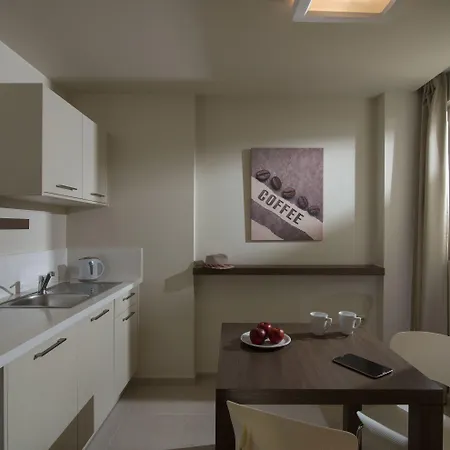 Ourania Aparthotel 3*