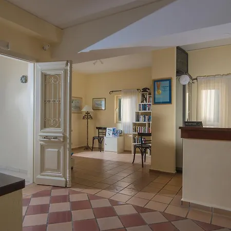 Ourania 3* הרסוניסוס